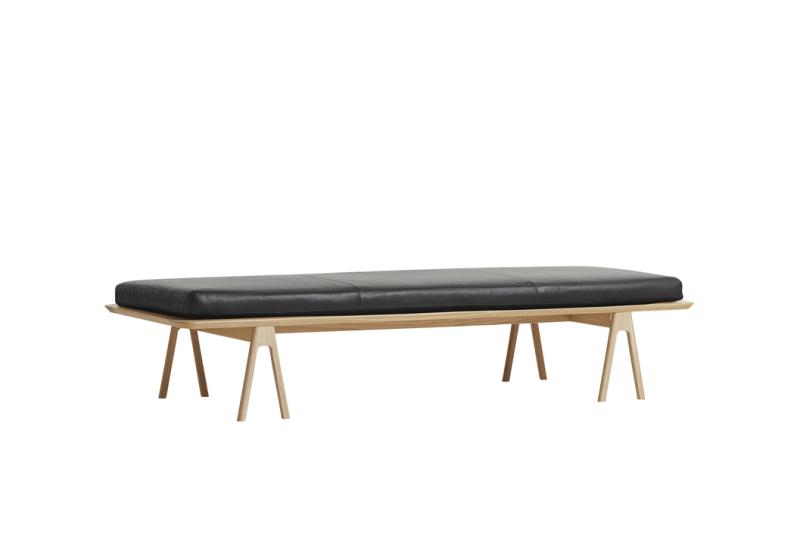 Elegant Woud Level Daybed med Sort Hynde i Egetræ