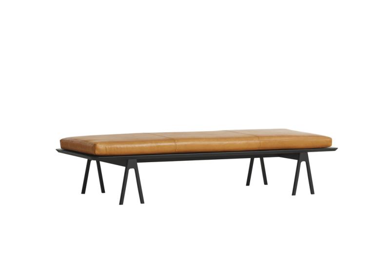 Elegant Woud Level Daybed med Cognacfarvet Hynde - Stilfuld Komfort